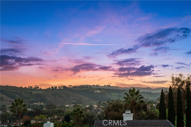 Detail Gallery Image 4 of 33 For 27422 Silver Creek Dr, San Juan Capistrano,  CA 92675 - 4 Beds | 3/1 Baths