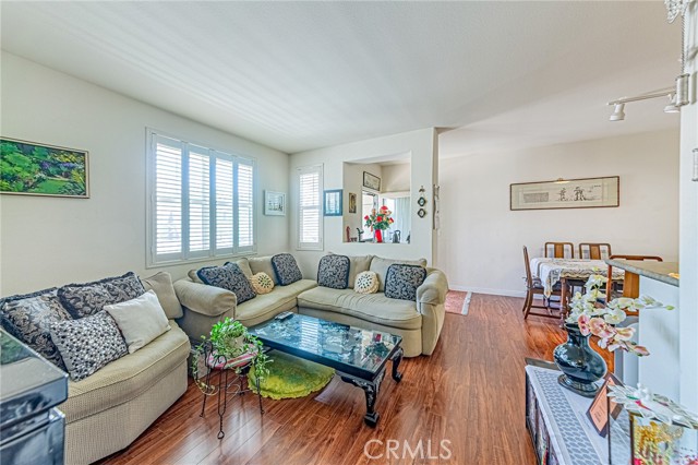 Detail Gallery Image 5 of 44 For 735 Francesca #202,  Walnut,  CA 91789 - 2 Beds | 2 Baths