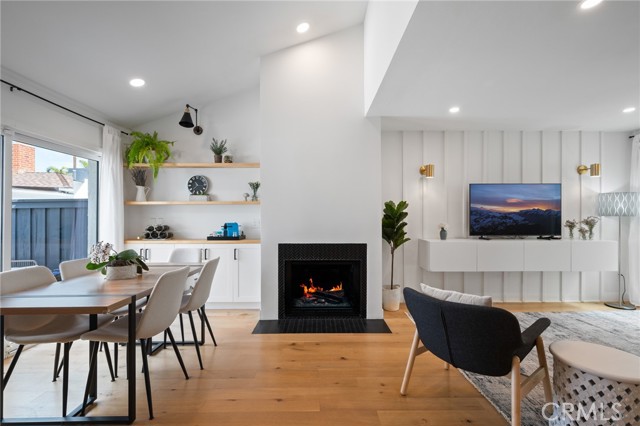 Detail Gallery Image 1 of 37 For 2410 Voorhees Ave #3,  Redondo Beach,  CA 90278 - 2 Beds | 2/1 Baths