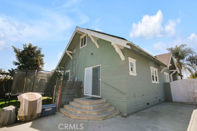 522 S Helena Street, Anaheim CA: https://media.crmls.org/medias/377c8a37-b107-43d7-bc03-76cb80589200.jpg