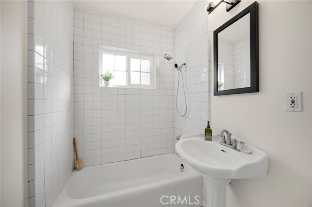 Image 22 of 34 For 10542 Rose Street