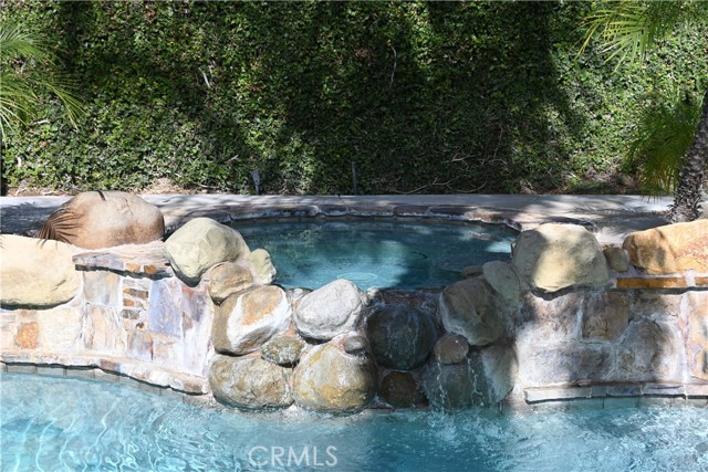 Detail Gallery Image 13 of 14 For 21109 Cross Creek, Saugus,  CA 91350 - 4 Beds | 3/1 Baths