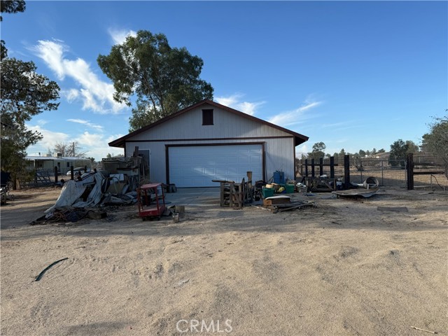 Detail Gallery Image 6 of 8 For 3443 Third St, Inyokern,  CA 93527 - 3 Beds | 3 Baths