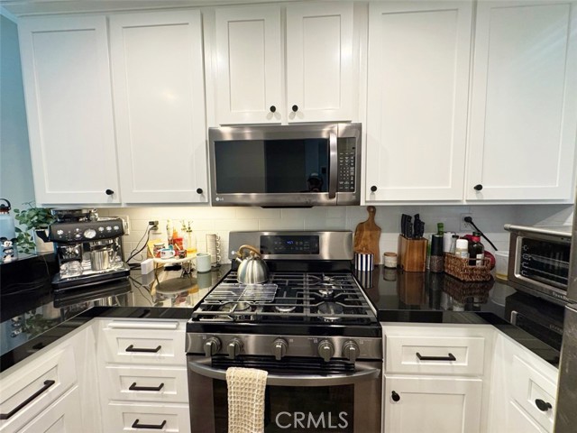 1151 San Nicholas Court, Corona CA: https://media.crmls.org/medias/378001d6-b339-4fb6-9442-ebbe67692d0d.jpg