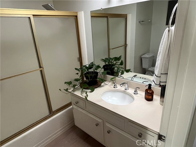 Detail Gallery Image 11 of 18 For 1547 Wintergreen Pl a,  Costa Mesa,  CA 92626 - 3 Beds | 2 Baths