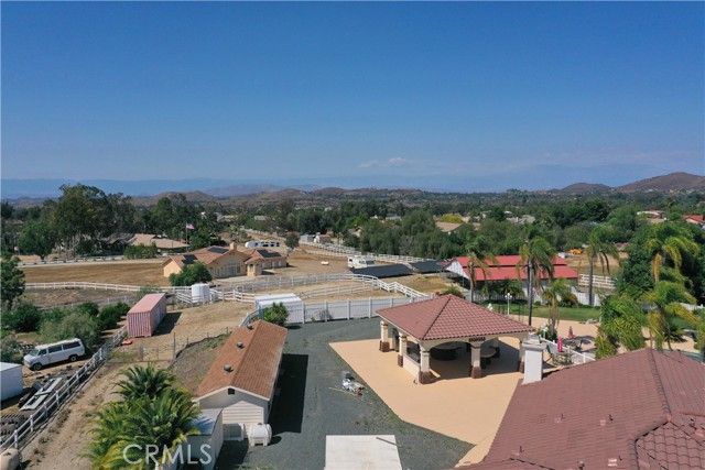 17470 Vanderhill Circle, Perris CA: https://media.crmls.org/medias/3780972d-2c18-46a7-a5ff-e7ed1524806a.jpg