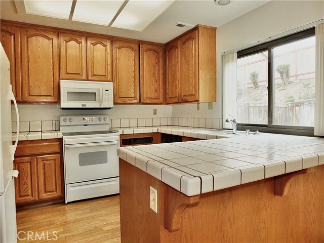 Detail Gallery Image 6 of 52 For 3019 Glenbrook St, Carlsbad,  CA 92010 - 4 Beds | 3 Baths