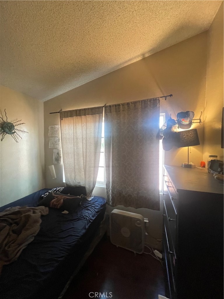 https://media.crmls.org/medias/3781edc3-8562-40a9-8594-ef0798c0328d.jpg?preset=X-Large