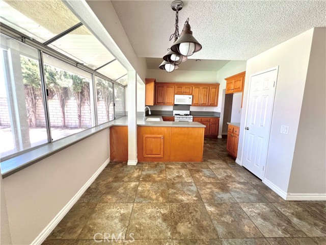 Detail Gallery Image 5 of 17 For 3080 Oakcreek Rd, Chino Hills,  CA 91709 - 4 Beds | 2/1 Baths