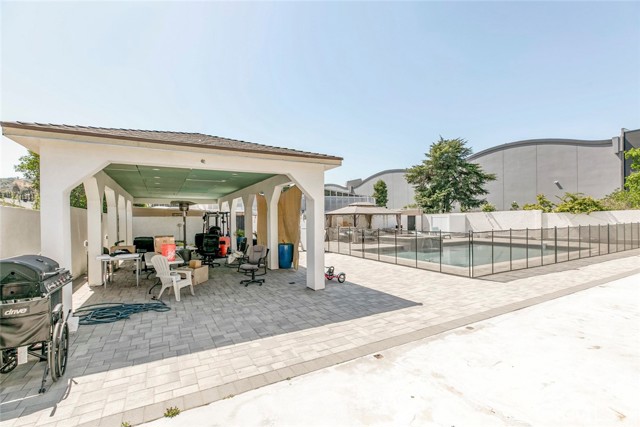 11024 Peoria Street, Sun Valley CA: https://media.crmls.org/medias/37832dd1-70bc-4f34-b691-a6a0e862bad5.jpg