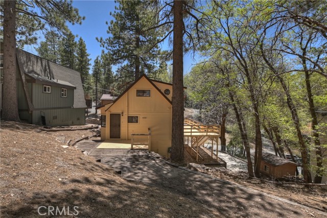 33294 Wild Rose Drive, Green Valley Lake CA: https://media.crmls.org/medias/37842ab0-fd72-4a84-9f7f-32ccb5011f88.jpg