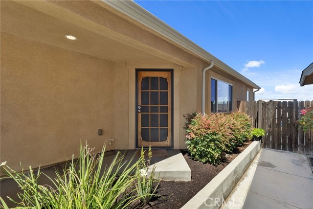 Detail Gallery Image 3 of 33 For 21759 Sempra Pl, Saugus,  CA 91350 - 3 Beds | 2 Baths