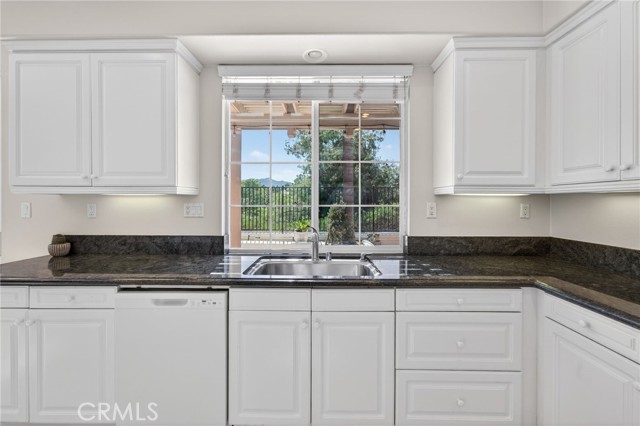 Detail Gallery Image 22 of 75 For 45339 Tiburcio, Temecula,  CA 92592 - 5 Beds | 3 Baths