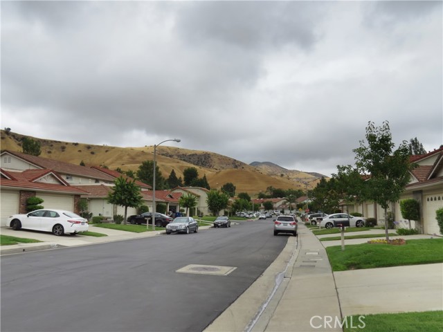 Detail Gallery Image 33 of 36 For 19424 Crystal Ridge Ln, Porter Ranch,  CA 91326 - 2 Beds | 2/1 Baths