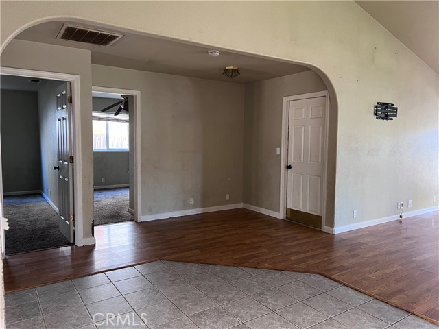 Detail Gallery Image 9 of 28 For 2192 Huntington Dr, Chico,  CA 95928 - 3 Beds | 2 Baths