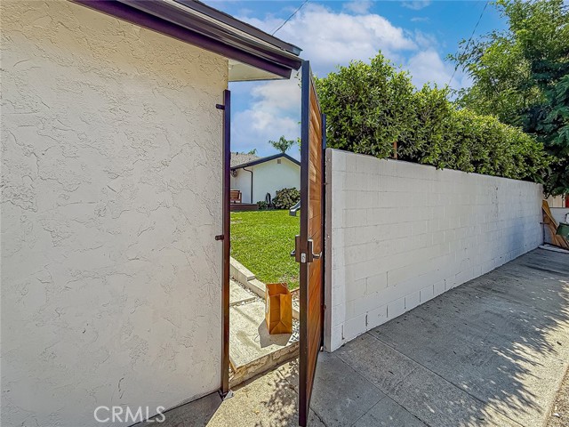 Detail Gallery Image 43 of 54 For 22245 Welby Way, Woodland Hills,  CA 91303 - 4 Beds | 3 Baths