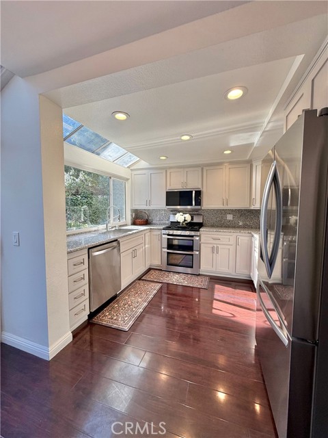 Detail Gallery Image 21 of 69 For 19624 Crystal Hills, Porter Ranch,  CA 91326 - 3 Beds | 3 Baths