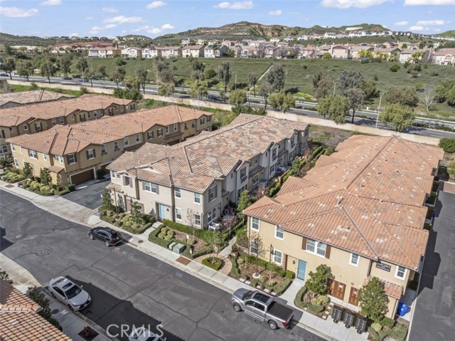 Detail Gallery Image 4 of 20 For 28649 Jardineras Dr, Valencia,  CA 91354 - 3 Beds | 3 Baths