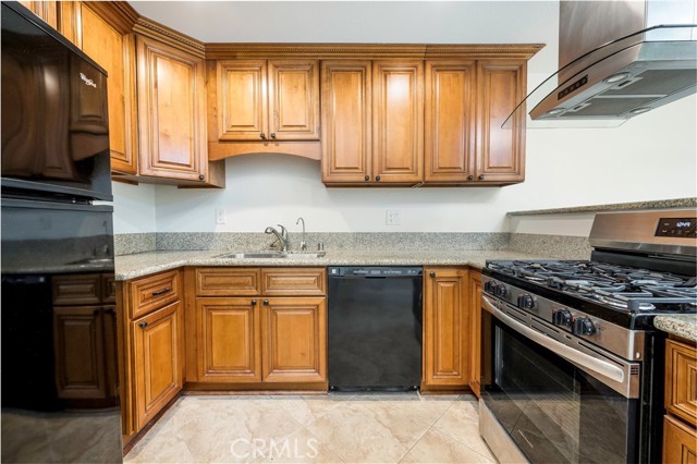 Detail Gallery Image 7 of 25 For 630 S Knott #6,  Anaheim,  CA 92804 - 2 Beds | 2 Baths