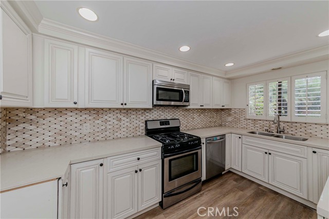 Detail Gallery Image 23 of 58 For 1113 Steinhart Ave, Redondo Beach,  CA 90278 - 3 Beds | 3 Baths