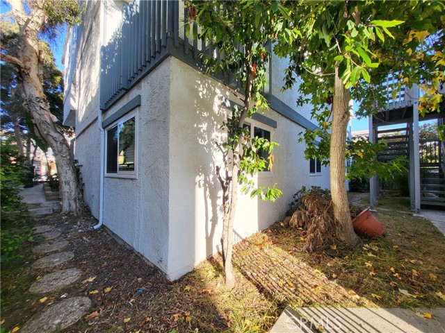 Detail Gallery Image 36 of 39 For 161 Monterey Bld a,  Hermosa Beach,  CA 90254 - 3 Beds | 2/1 Baths