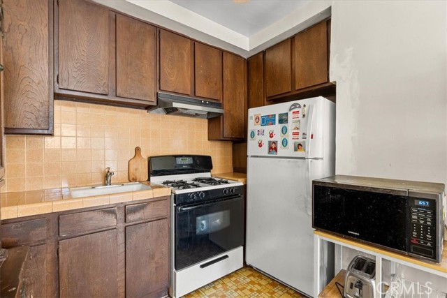 Detail Gallery Image 19 of 36 For 3883 Filion St, Los Angeles,  CA 90065 - 2 Beds | 1 Baths