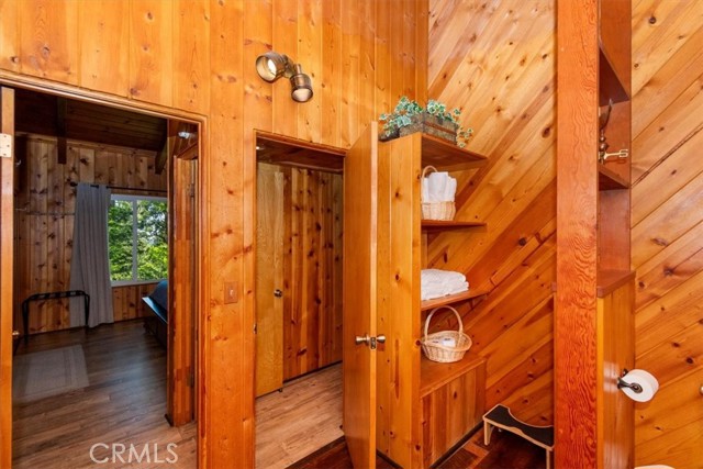 Detail Gallery Image 21 of 34 For 661 Oakmont Ln, Lake Arrowhead,  CA 92352 - 3 Beds | 2 Baths