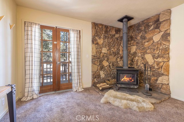 Detail Gallery Image 5 of 22 For 926 Angeles Bld, Big Bear City,  CA 92314 - 1 Beds | 1 Baths