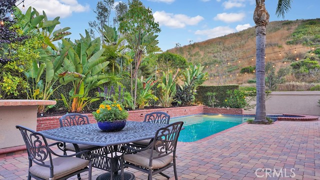 31962 Via Montura, San Juan Capistrano CA: https://media.crmls.org/medias/378a68e4-76e7-4a34-8f3b-d5123932483c.jpg