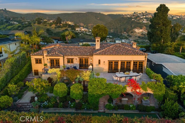 Image 4 of 48 For 1330 Temple Hills Drive