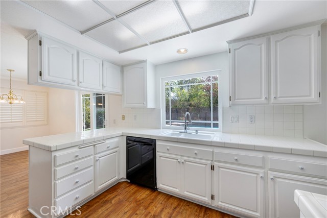 Detail Gallery Image 27 of 59 For 24004 Arminta St, West Hills,  CA 91304 - 4 Beds | 3 Baths