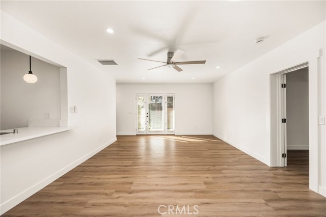 373 Gladys Avenue photo 34