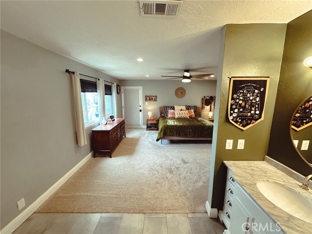 Detail Gallery Image 11 of 20 For 21609 Indian Wells Dr, Tehachapi,  CA 93561 - 3 Beds | 3 Baths