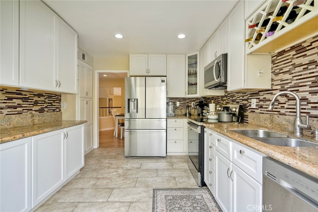 3304 Caminito Eastbluff - photo 8