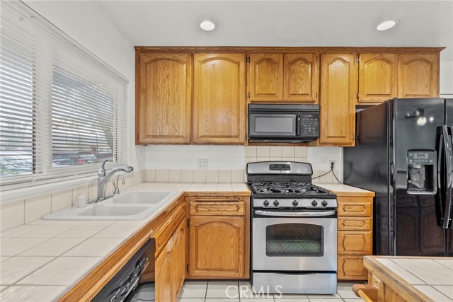 Detail Gallery Image 20 of 37 For 1529 E Avenue Q6, Palmdale,  CA 93550 - 4 Beds | 2 Baths