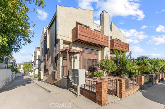 Detail Gallery Image 26 of 32 For 406 N Lincoln Ave a,  Monterey Park,  CA 91755 - 3 Beds | 3 Baths