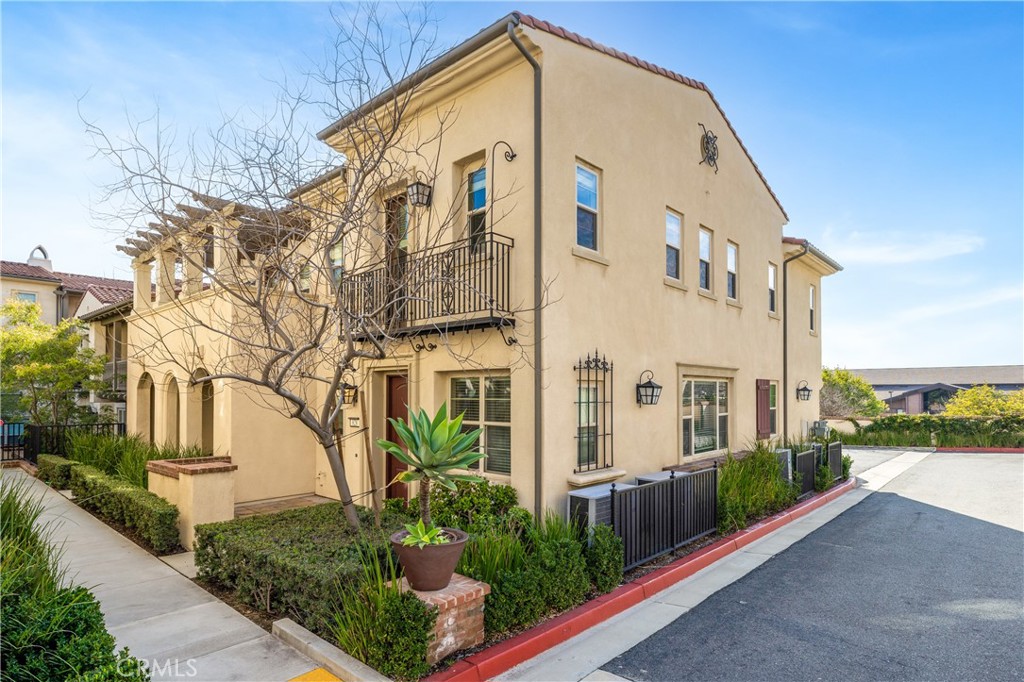 828 Citrus Court, Claremont, CA 91711