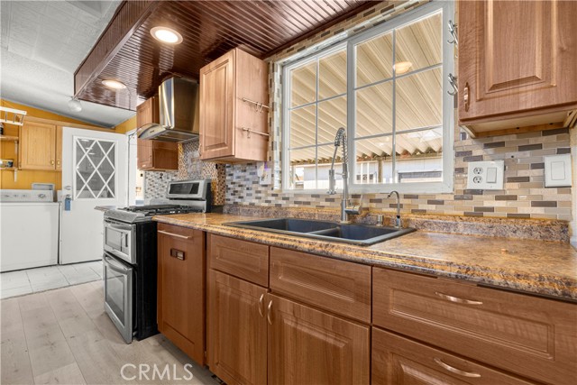 Detail Gallery Image 15 of 42 For 3050 W W Ball #11,  Anaheim,  CA 92804 - 3 Beds | 2 Baths