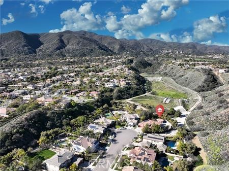 Detail Gallery Image 2 of 37 For 1653 Honors, Corona,  CA 92883 - 4 Beds | 3 Baths