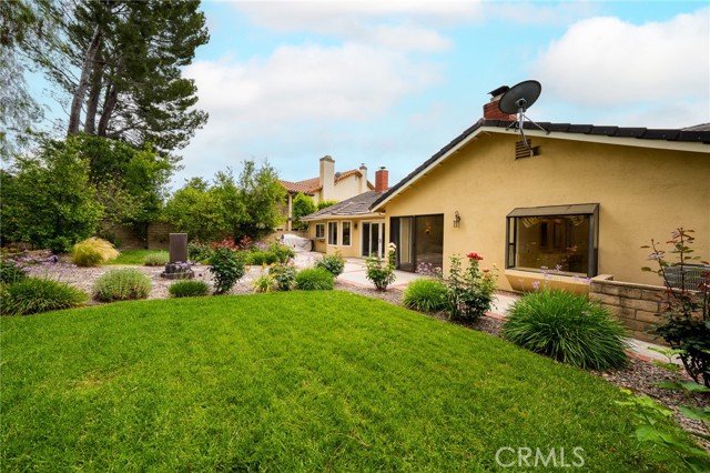 Detail Gallery Image 6 of 46 For 18337 Chatham Ln, Porter Ranch,  CA 91326 - 4 Beds | 2/1 Baths