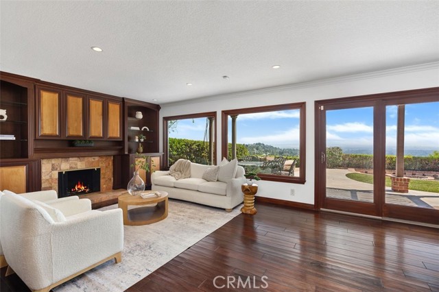 6150 E West View Drive, Orange CA: https://media.crmls.org/medias/3791ab40-7918-41c8-bd29-fe8aebbbc2cb.jpg