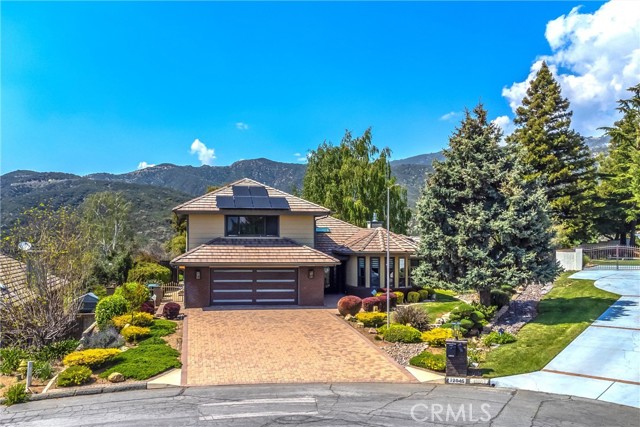 13046 Oak Crest Drive, Yucaipa CA: https://media.crmls.org/medias/37924eb0-7209-4a00-9663-276dbe20ac5d.jpg