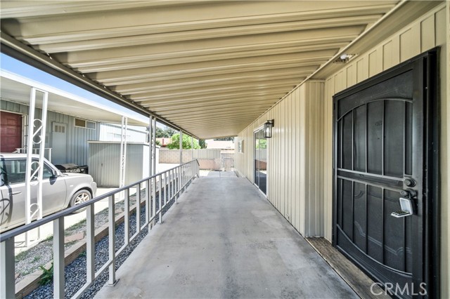 626 N Dearborn, Redlands CA: https://media.crmls.org/medias/3792e22e-181e-4b78-9ed1-2120a155de03.jpg