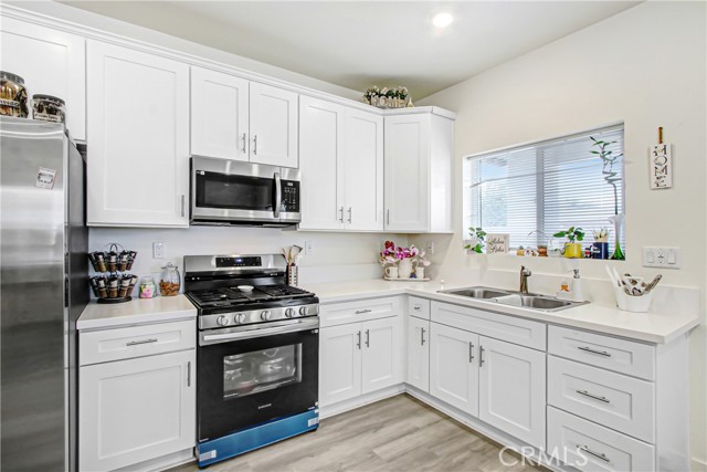 Detail Gallery Image 12 of 20 For 723 Anthirium, Perris,  CA 92571 - 5 Beds | 4 Baths