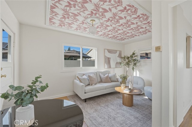 Image 24 of 50 For 3327 Hollydale Dr.