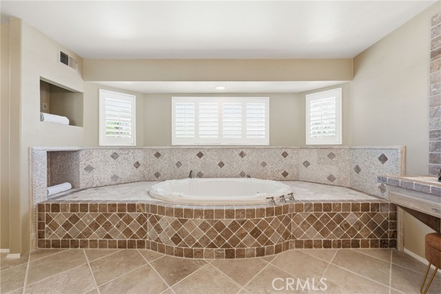 Detail Gallery Image 25 of 38 For 777 Covewood Street, Oak Park,  CA 91377 - 4 Beds | 3 Baths