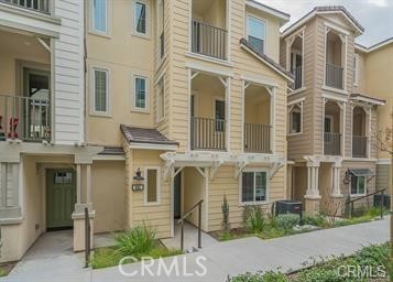 Detail Gallery Image 2 of 16 For 831 Sunburst Way #13,  Pomona,  CA 91767 - 3 Beds | 3/1 Baths