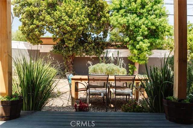 4741 Santa Lucia Drive, Woodland Hills CA: https://media.crmls.org/medias/37953b48-a45d-48ce-b6f7-69b830cbb007.jpg