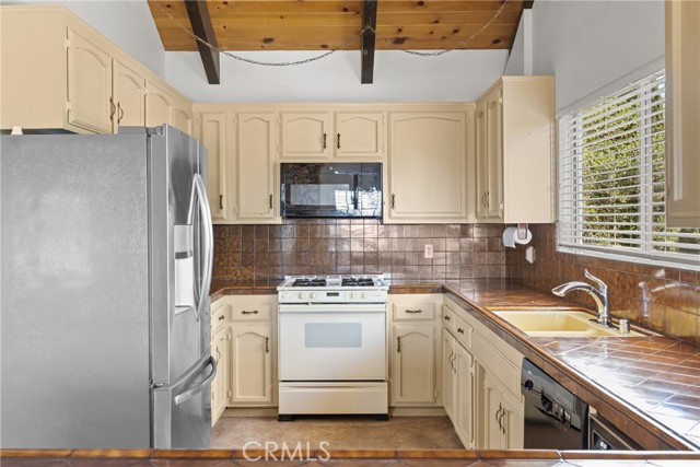 Detail Gallery Image 9 of 57 For 507 Platino Ln, Arroyo Grande,  CA 93420 - 3 Beds | 2 Baths