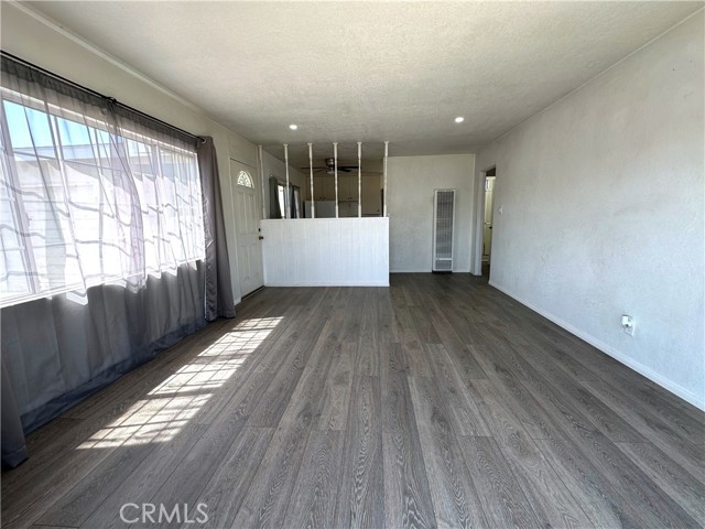 Image 6 of 42 For 820 Kenmore Street